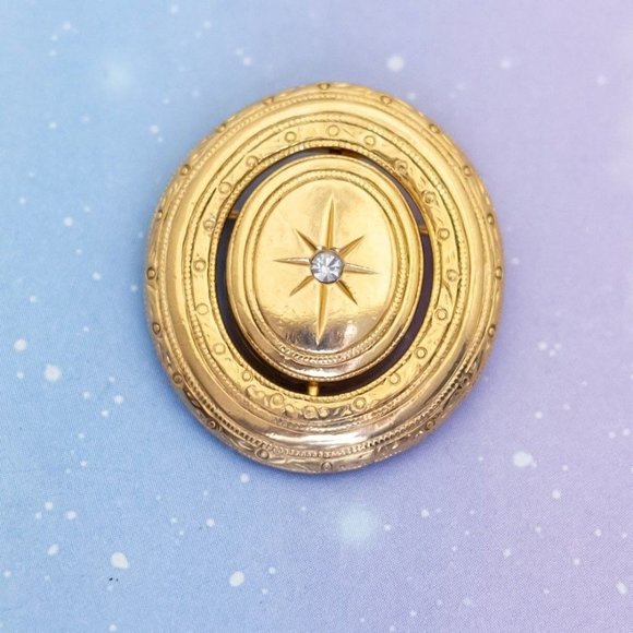 Vintage Victorian North Star Locket Brooch by Avon - J32 - Picture 1 of 2